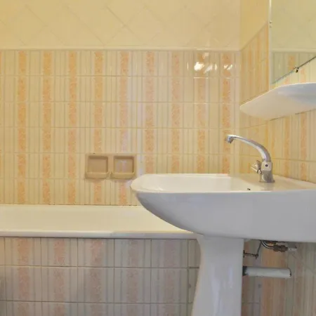 Appartement Bormes-les-mimosas, 2 Pièces, 4 Personnes - Fr-1-251-229