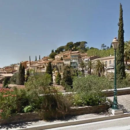Lejlighed Bel Appt 2p Pour 4 A Bormes-les-mimosas, En Face De La - Fr-1-251-229 *