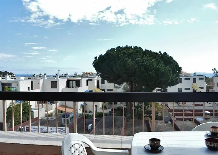 Apartment Bel Appt 2p Pour 4 A Bormes-les-mimosas, En Face De La - Fr-1-251-229